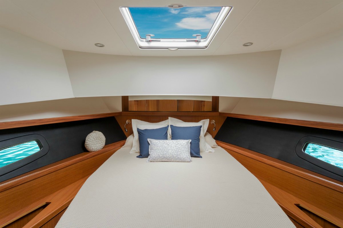 Minorca Islander 42 yacht for sale - Master Cabin